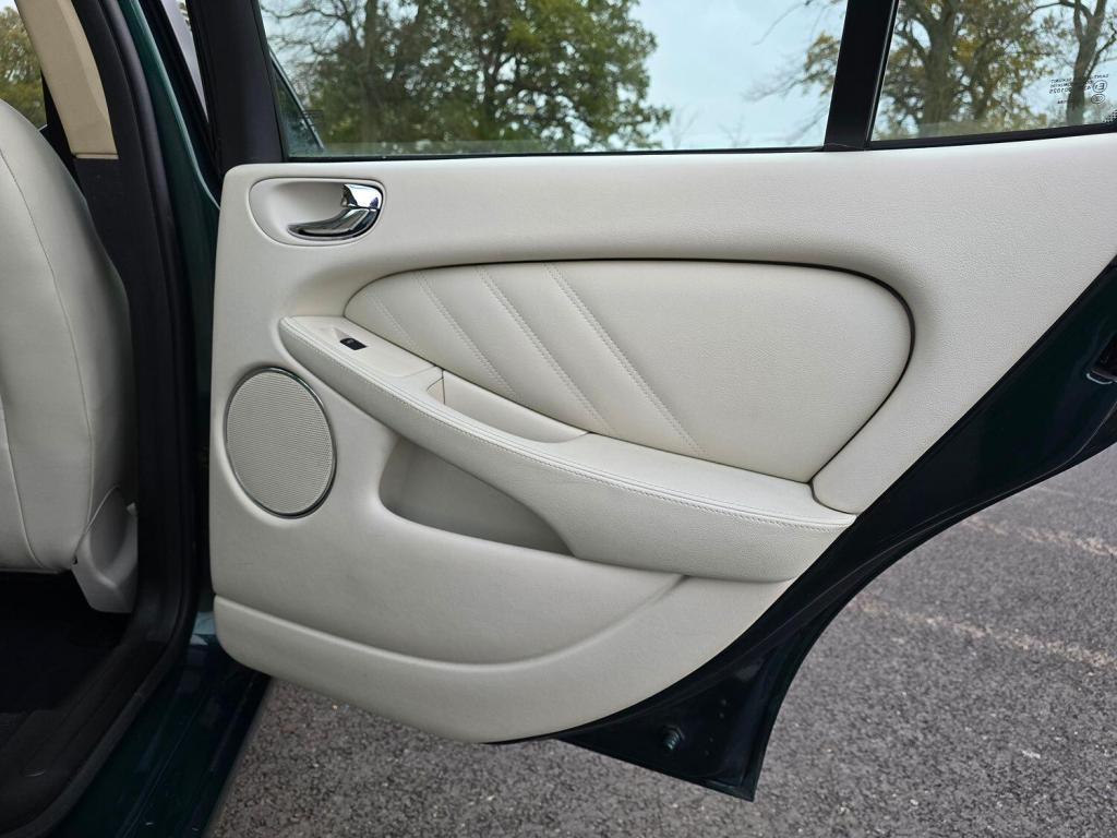 JAGUAR X-TYPE 2.2 D DPF SE 2009