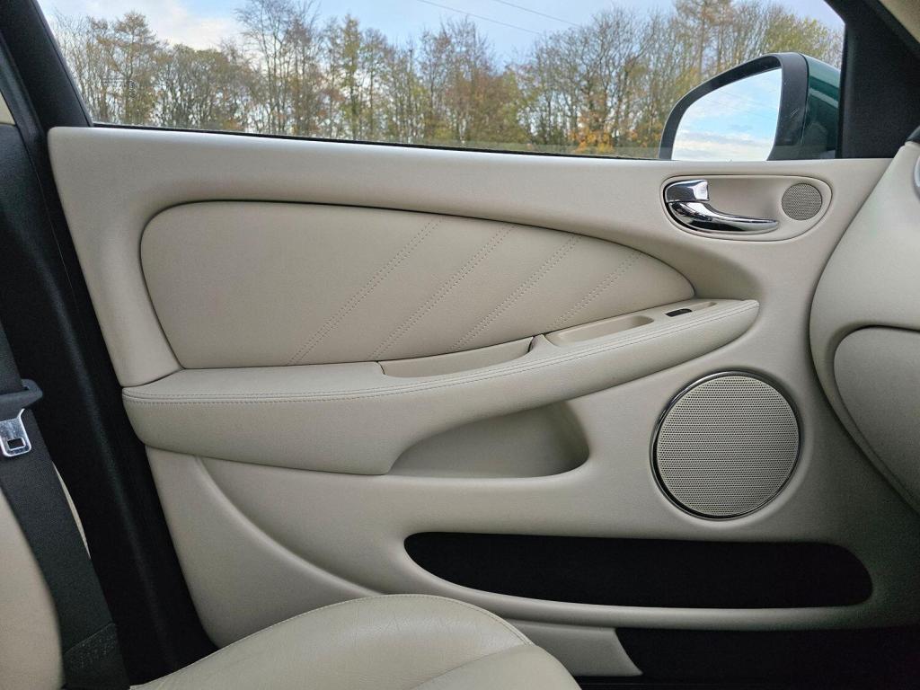 JAGUAR X-TYPE 2.2 D DPF SE 2009