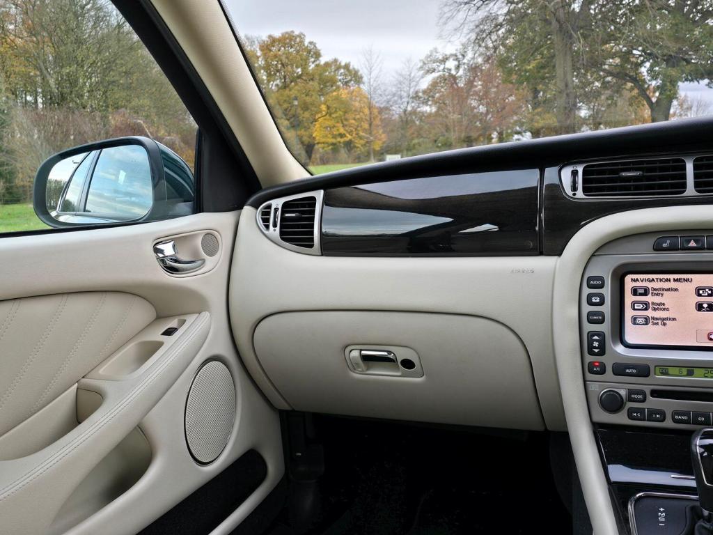 JAGUAR X-TYPE 2.2 D DPF SE 2009