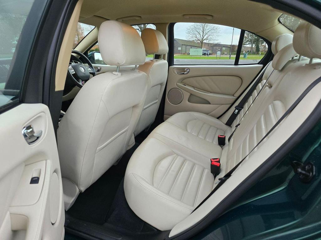 JAGUAR X-TYPE 2.2 D DPF SE 2009