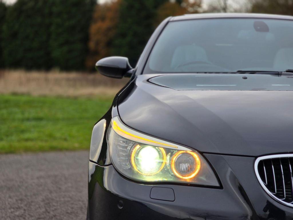 BMW M5 5.0 M5 Saloon 2008