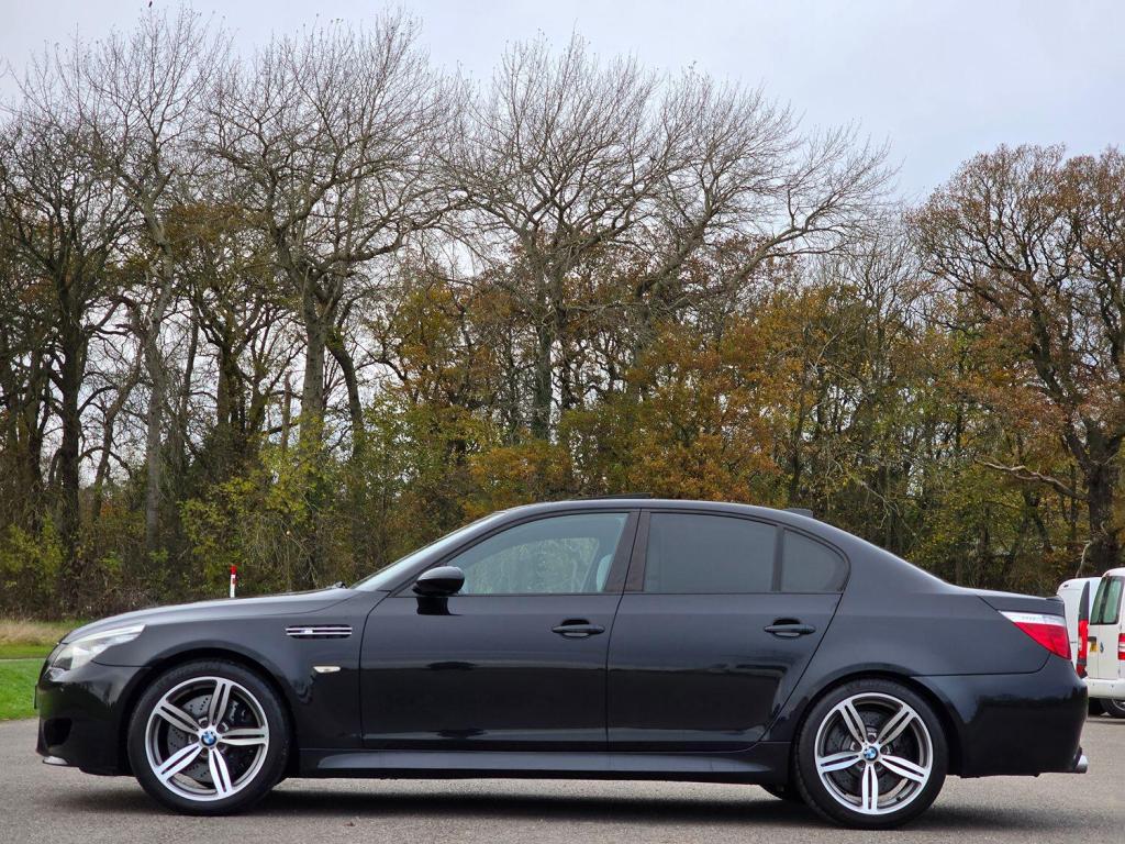 BMW M5 5.0 M5 Saloon 2008