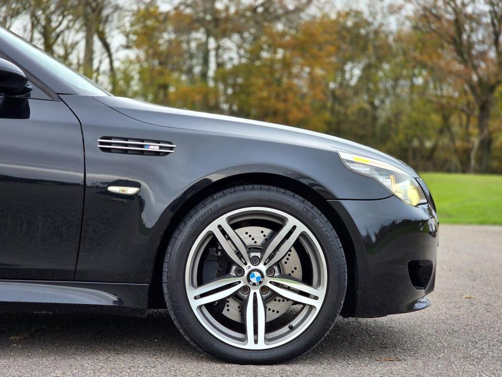 BMW M5 5.0 M5 Saloon 2008