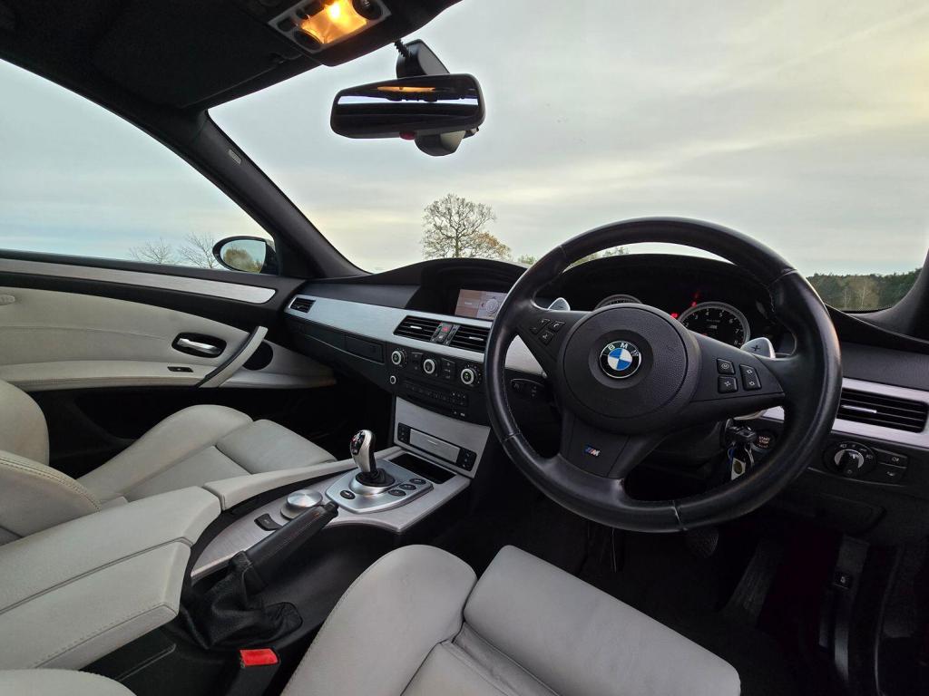 BMW M5 5.0 M5 Saloon 2008