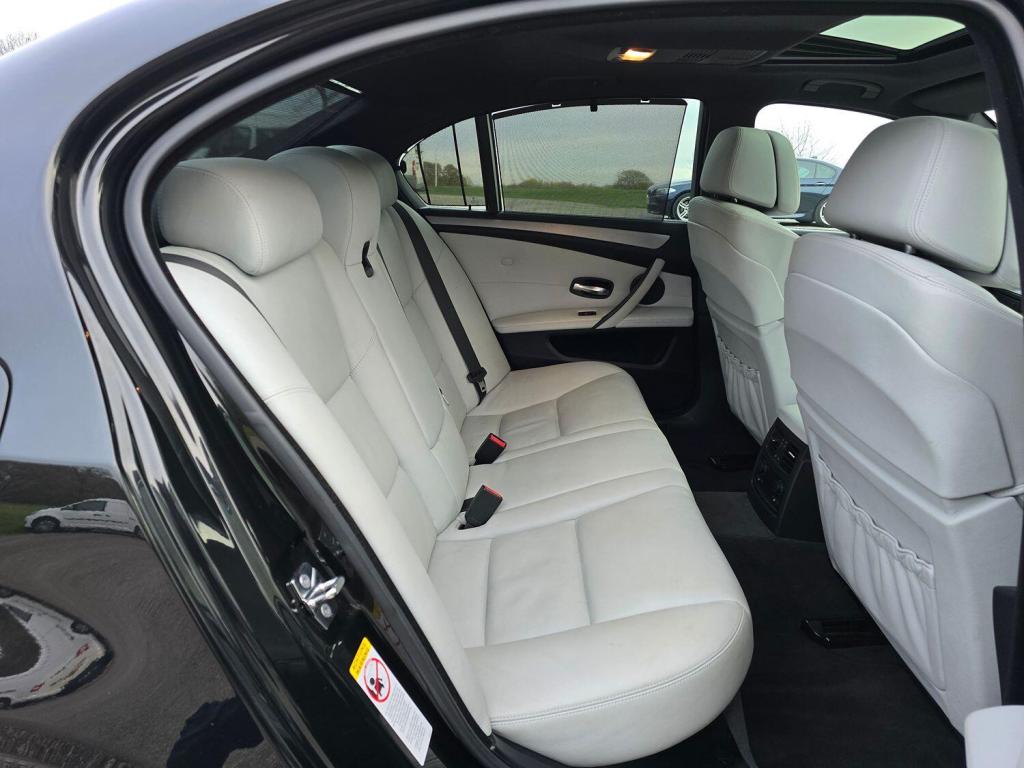 BMW M5 5.0 M5 Saloon 2008