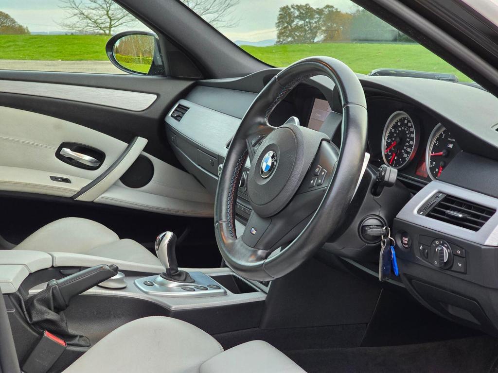 BMW M5 5.0 M5 Saloon 2008
