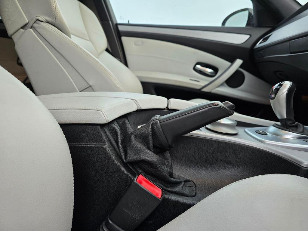 BMW M5 5.0 M5 Saloon 2008