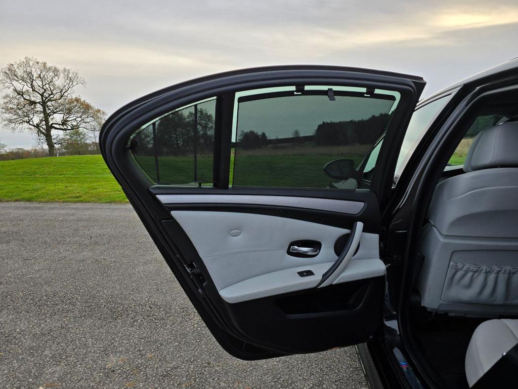 BMW M5 5.0 M5 Saloon 2008