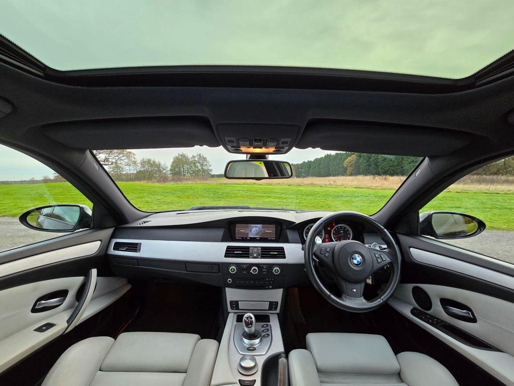 BMW M5 5.0 M5 Saloon 2008