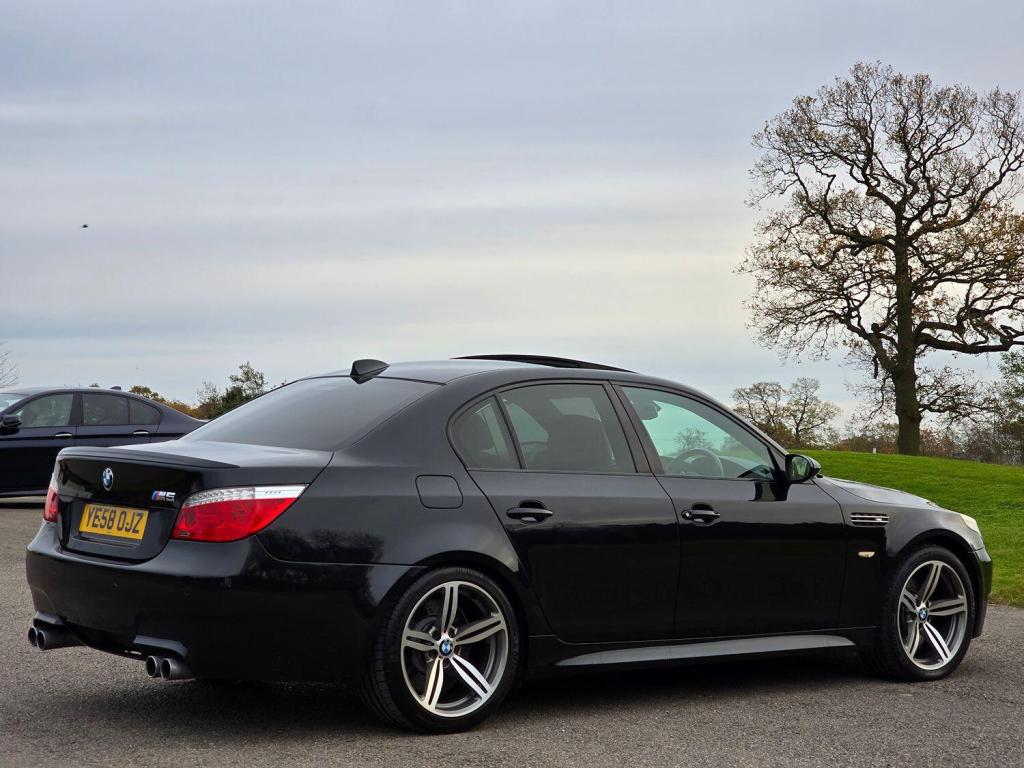 BMW M5 5.0 M5 Saloon 2008