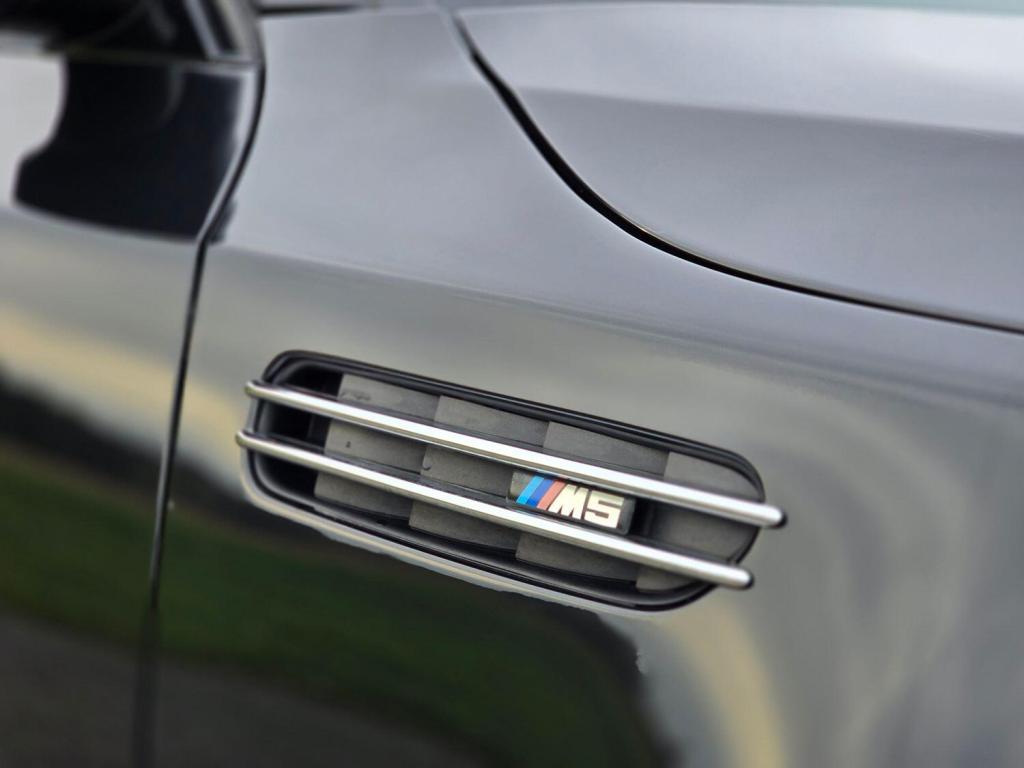 BMW M5 5.0 M5 Saloon 2008