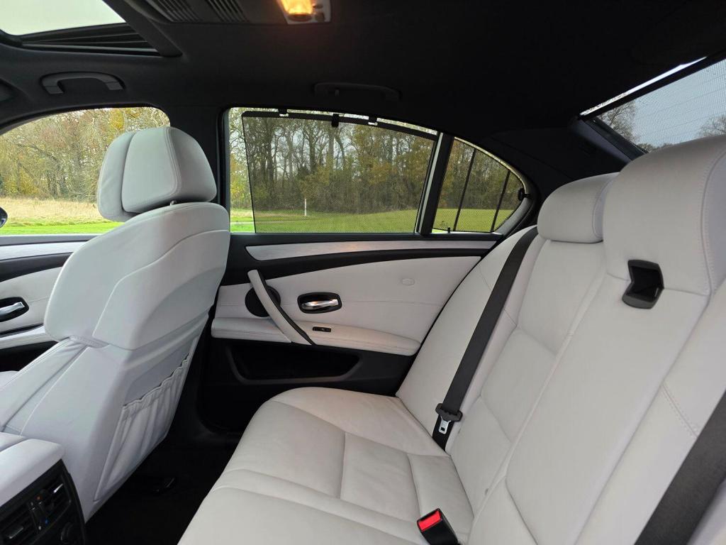 BMW M5 5.0 M5 Saloon 2008