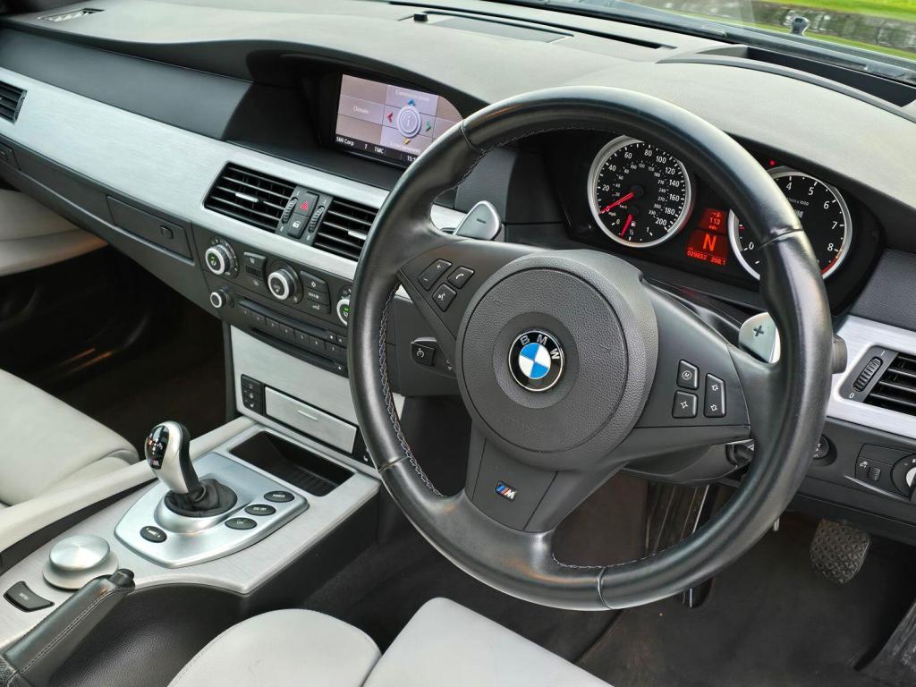 BMW M5 5.0 M5 Saloon 2008
