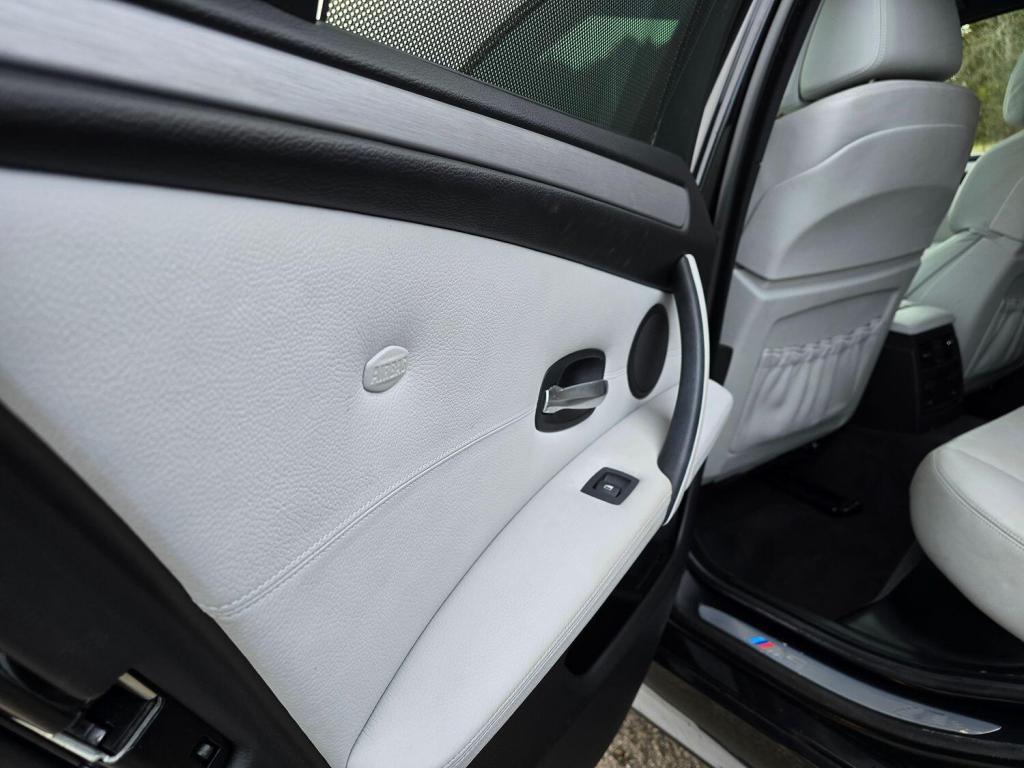 BMW M5 5.0 M5 Saloon 2008