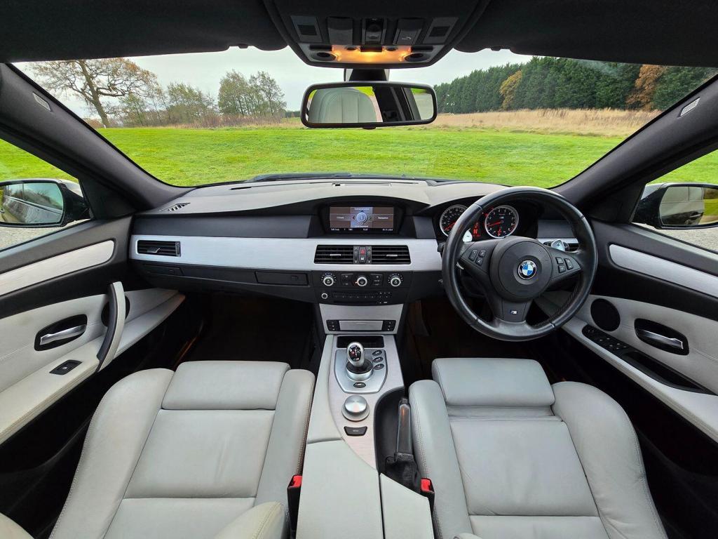 BMW M5 5.0 M5 Saloon 2008