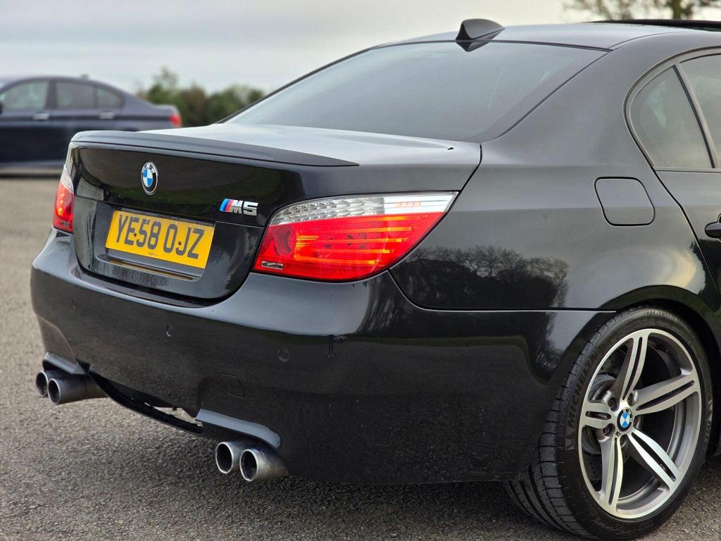 BMW M5 5.0 M5 Saloon 2008