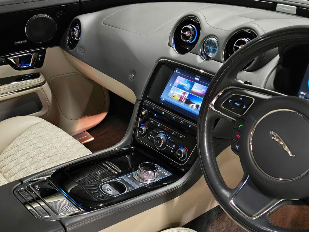 JAGUAR XJ 3.0 d V6 Autobiography 2016