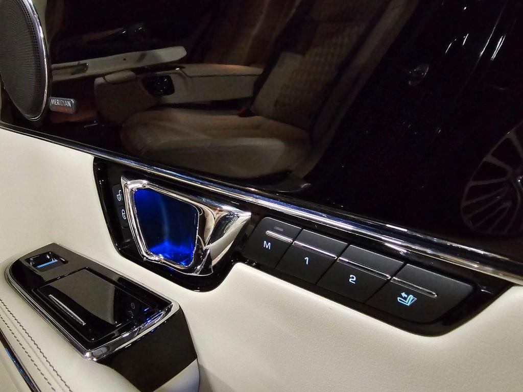 JAGUAR XJ 3.0 d V6 Autobiography 2016