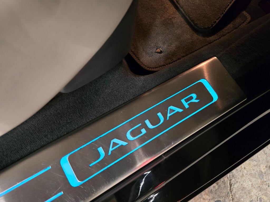 JAGUAR XJ 3.0 d V6 Autobiography 2016