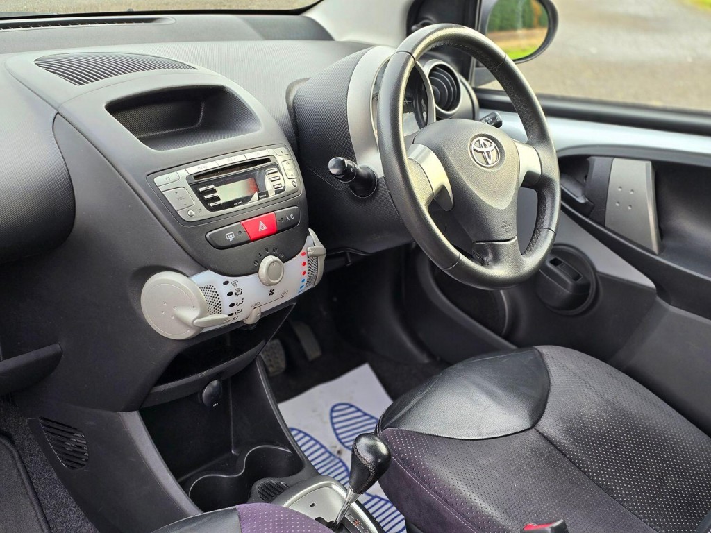 TOYOTA AYGO 1.0 VVT-i Ice 2012