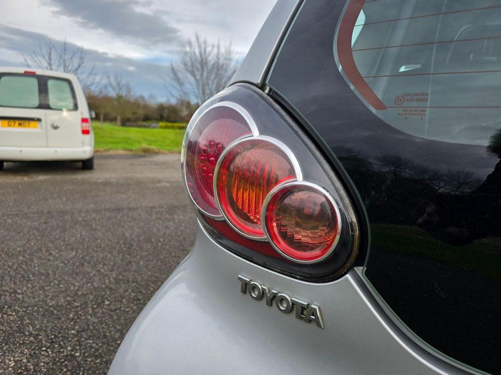 TOYOTA AYGO 1.0 VVT-i Ice 2012