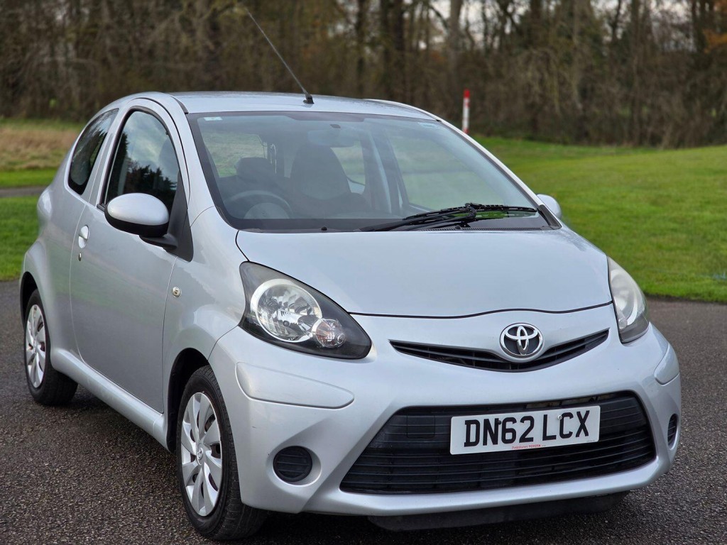 TOYOTA AYGO 1.0 VVT-i Ice 2012