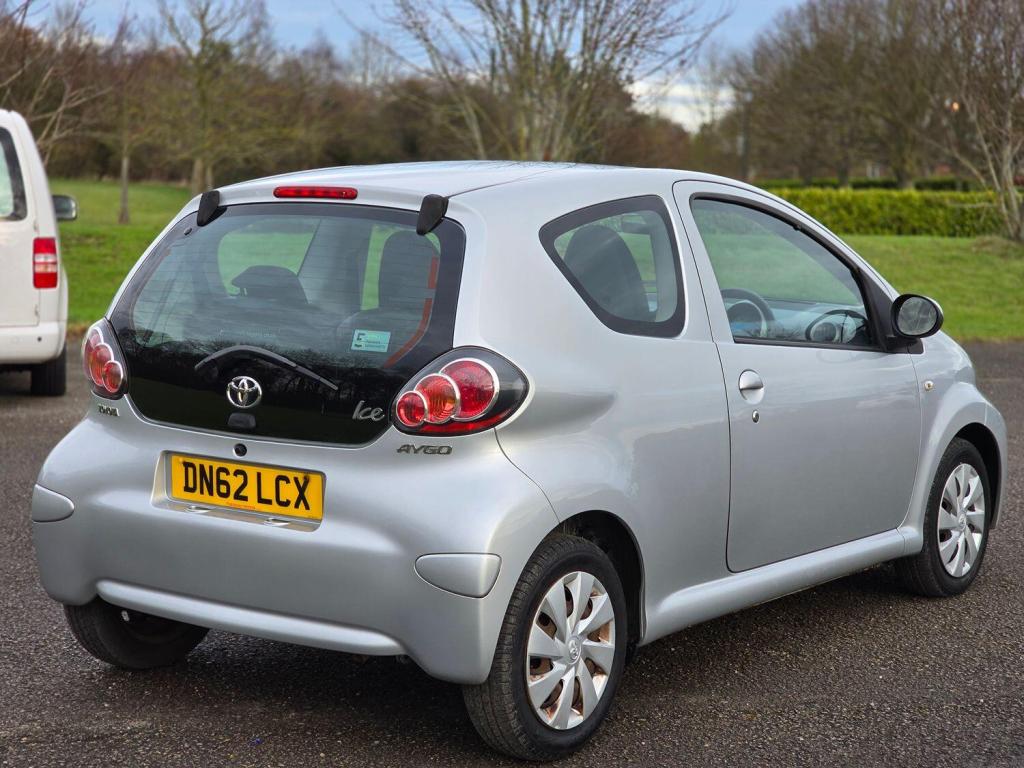 TOYOTA AYGO 1.0 VVT-i Ice 2012
