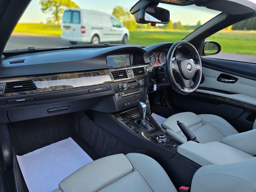 BMW 3 SERIES 3.0 330d M Sport Convertible 2009