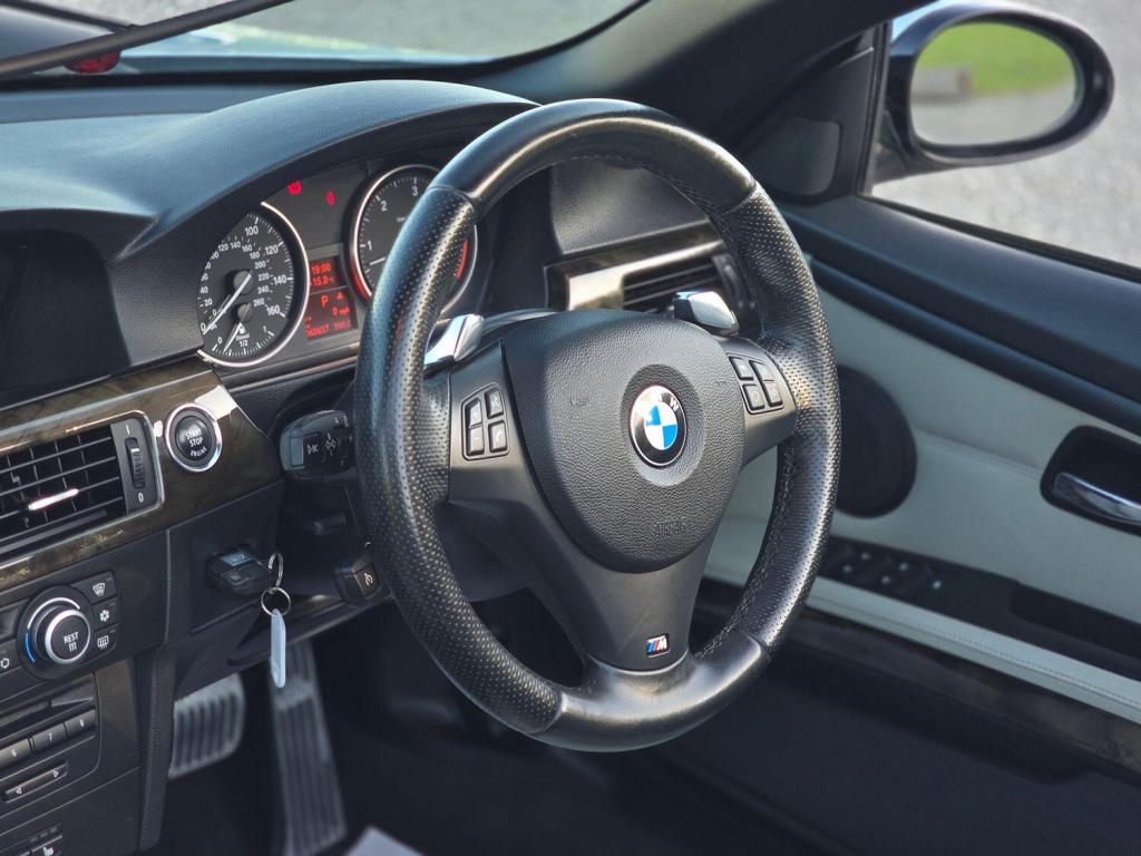 BMW 3 SERIES 3.0 330d M Sport Convertible 2009