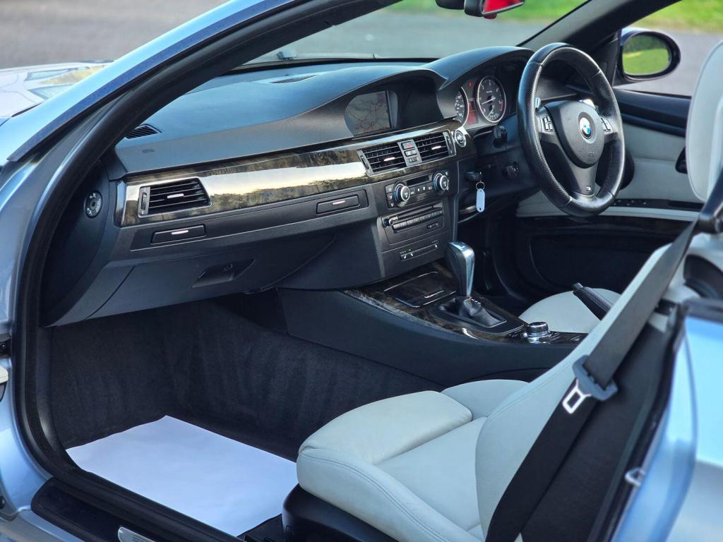 BMW 3 SERIES 3.0 330d M Sport Convertible 2009