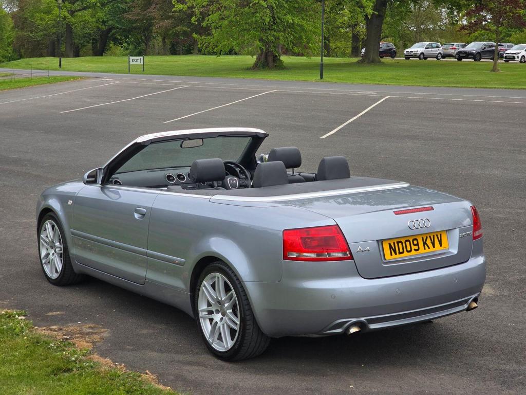 AUDI A4 2.0 TDI S line 2009