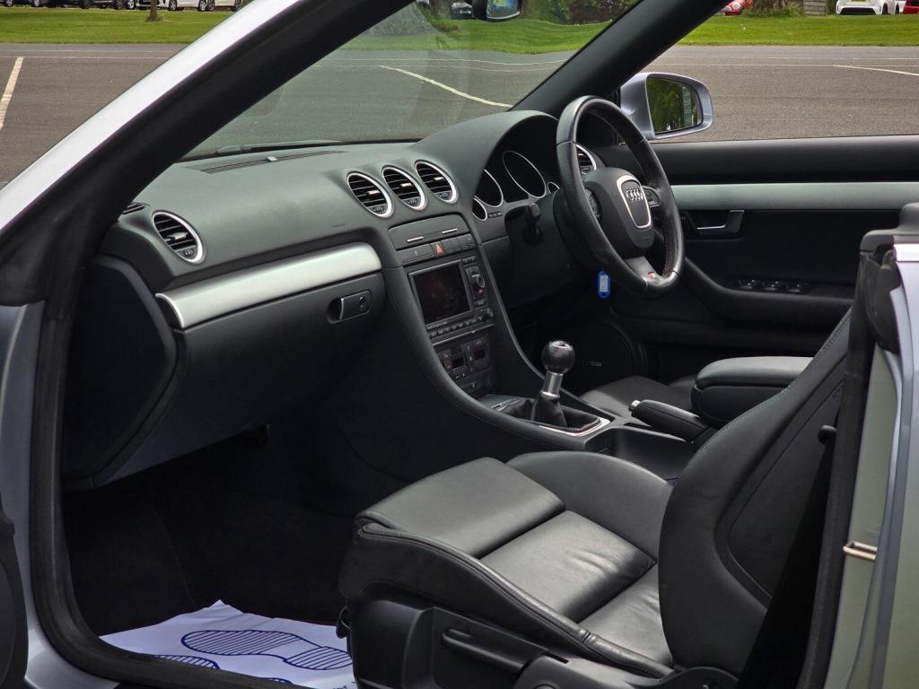 AUDI A4 2.0 TDI S line 2009