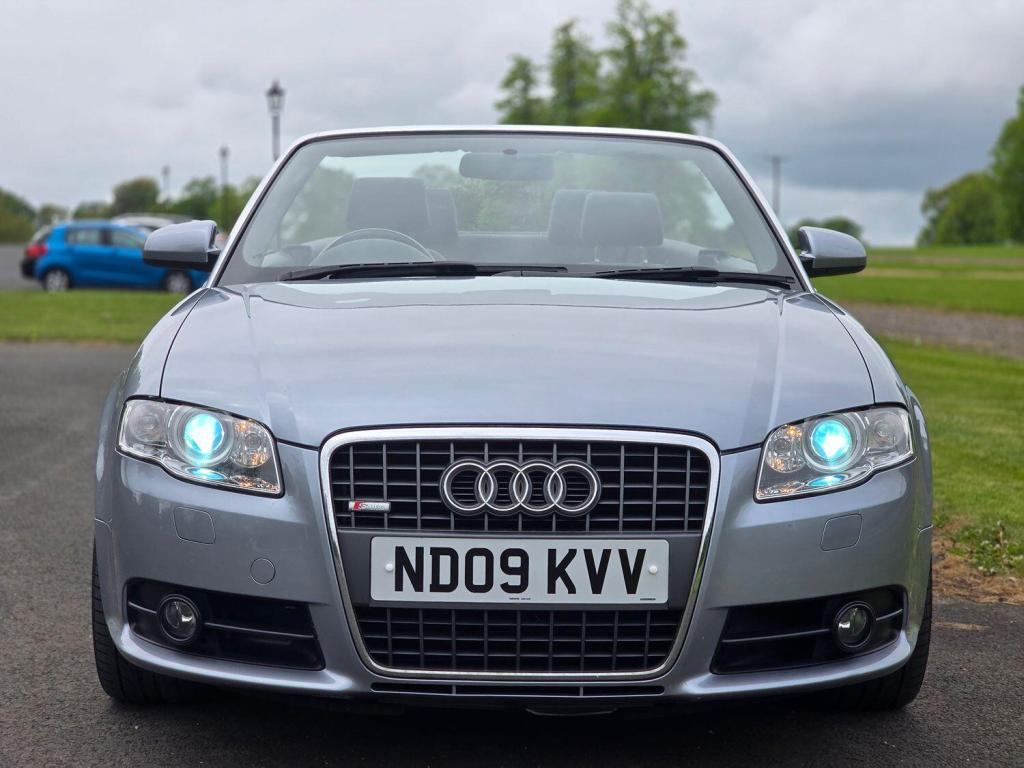 AUDI A4 2.0 TDI S line 2009