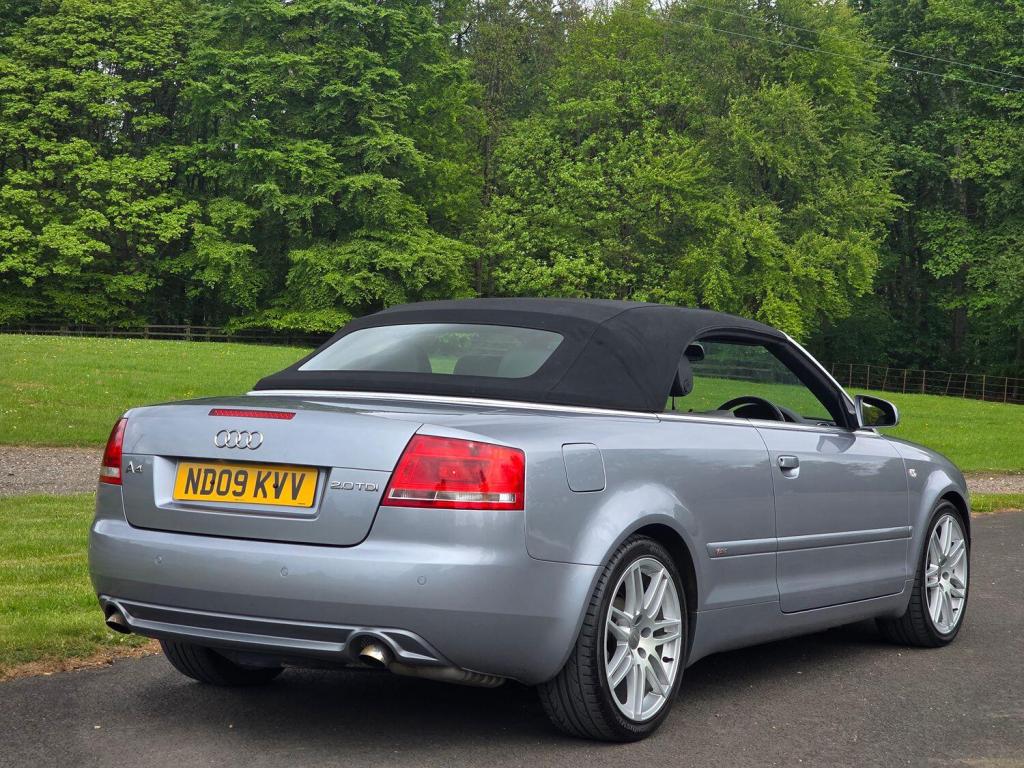 AUDI A4 2.0 TDI S line 2009