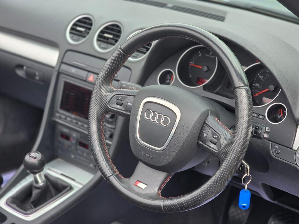 AUDI A4 2.0 TDI S line 2009