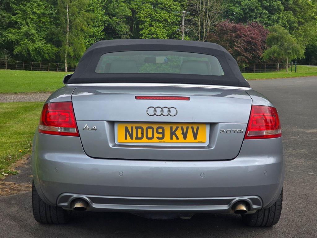 AUDI A4 2.0 TDI S line 2009