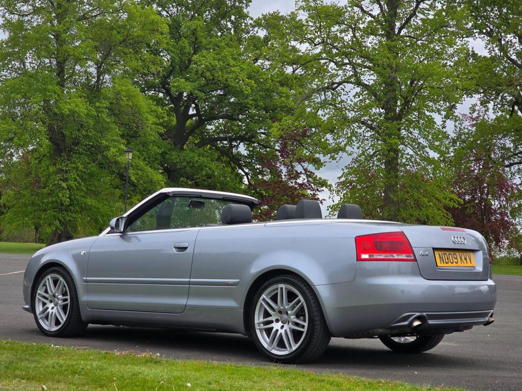 AUDI A4 2.0 TDI S line 2009