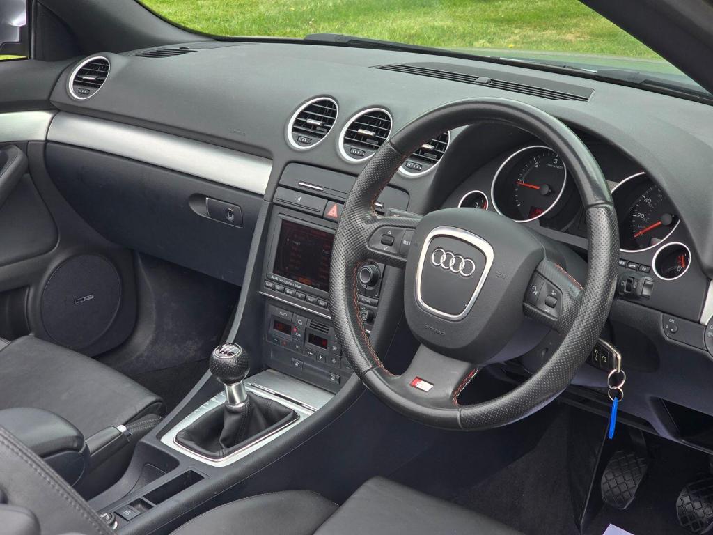 AUDI A4 2.0 TDI S line 2009