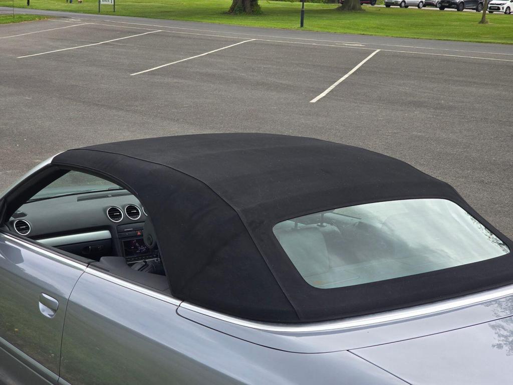 AUDI A4 2.0 TDI S line 2009