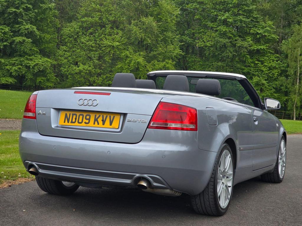 AUDI A4 2.0 TDI S line 2009