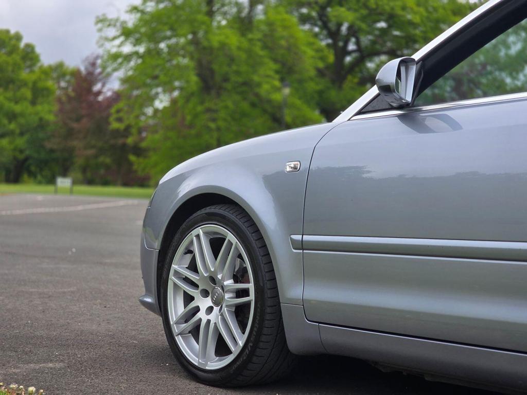 AUDI A4 2.0 TDI S line 2009