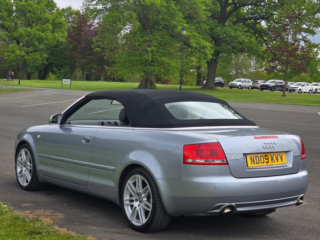 AUDI A4 2.0 TDI S line 2009