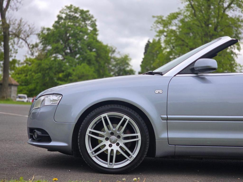 AUDI A4 2.0 TDI S line 2009