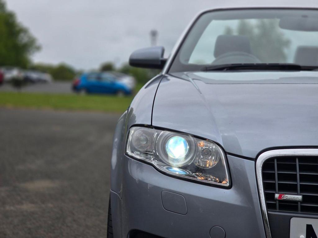 AUDI A4 2.0 TDI S line 2009