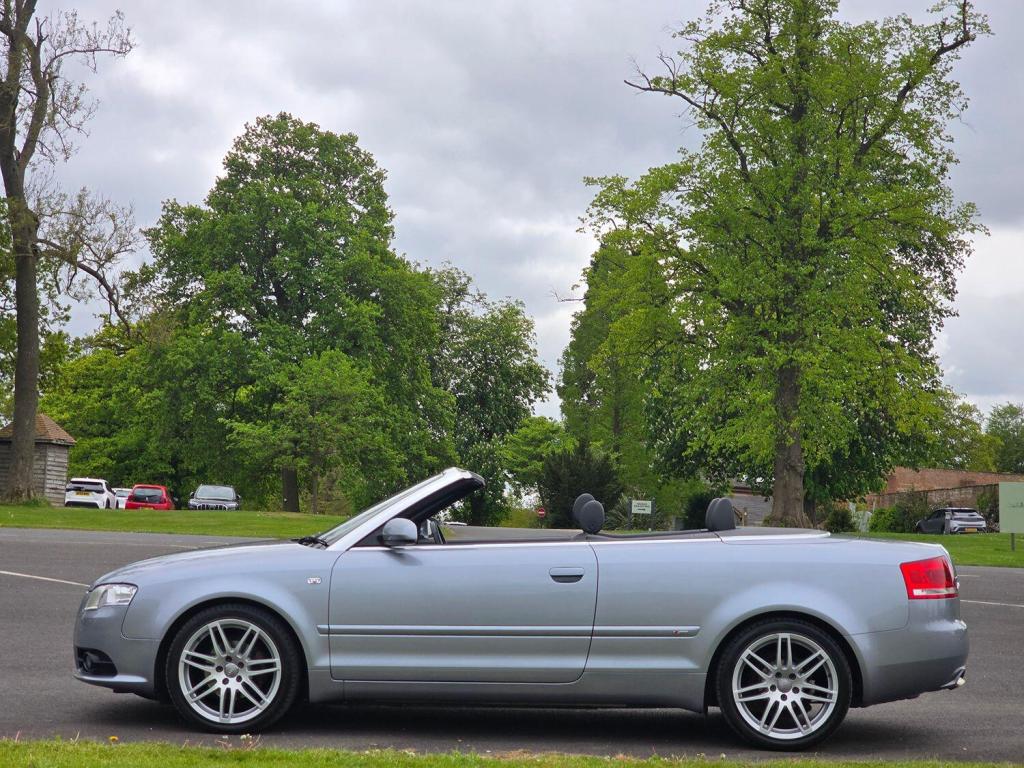 AUDI A4 2.0 TDI S line 2009