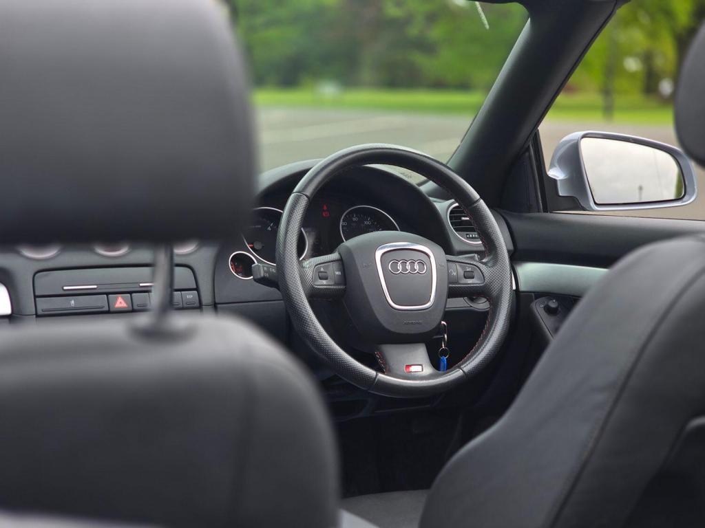 AUDI A4 2.0 TDI S line 2009