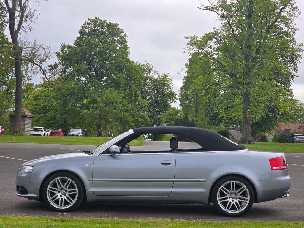 AUDI A4 2.0 TDI S line 2009