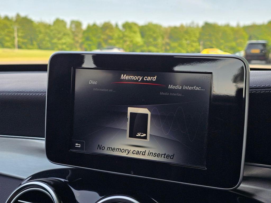 MERCEDES-BENZ C CLASS 2.1 C300dh AMG Line 2015