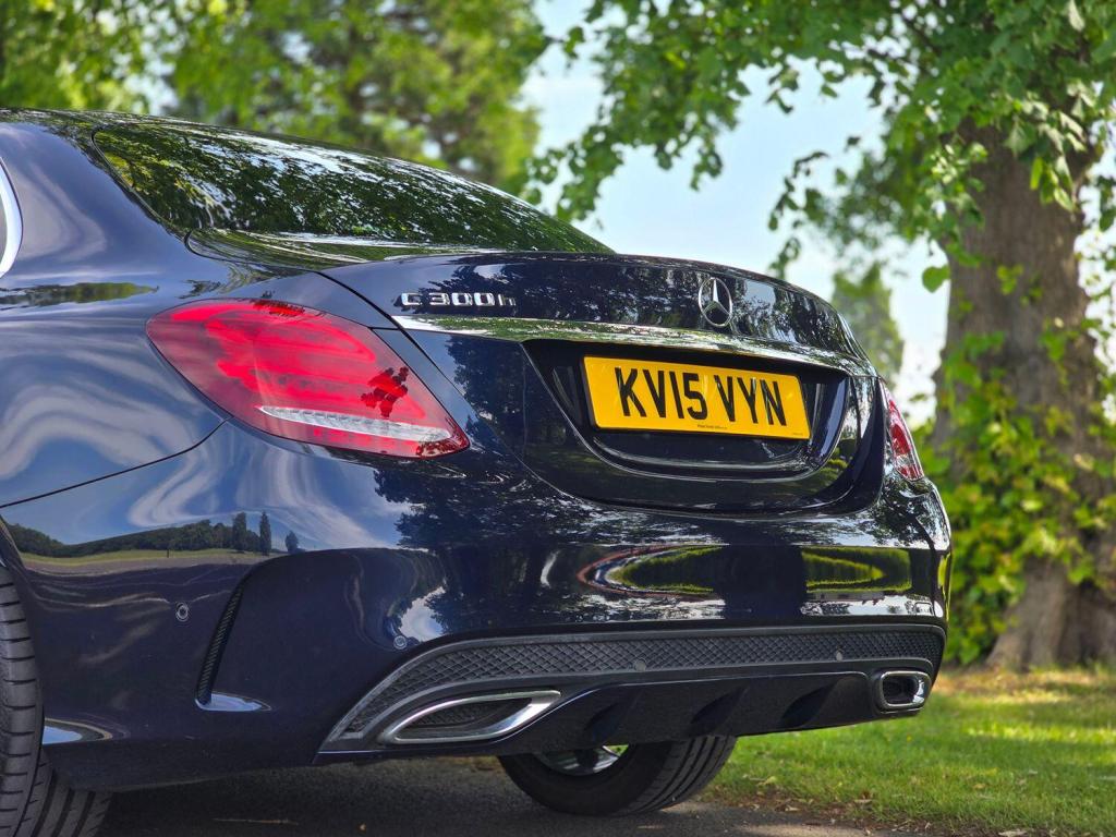 MERCEDES-BENZ C CLASS 2.1 C300dh AMG Line 2015