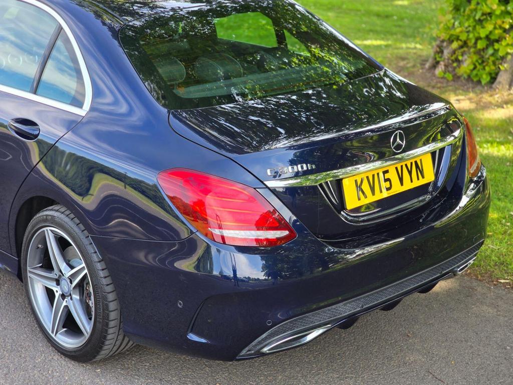 MERCEDES-BENZ C CLASS 2.1 C300dh AMG Line 2015